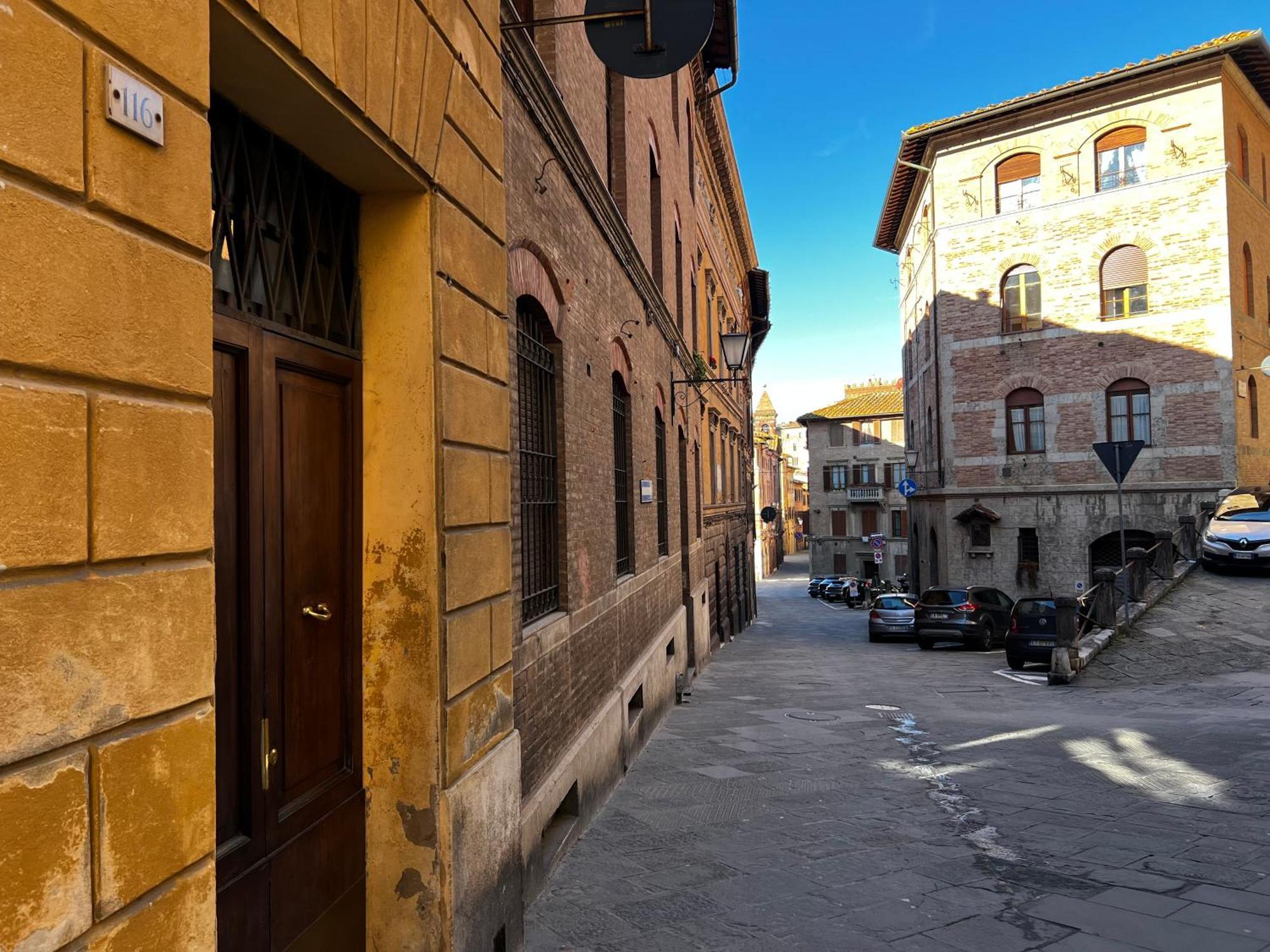 Sulla Via Del Sole Apartment